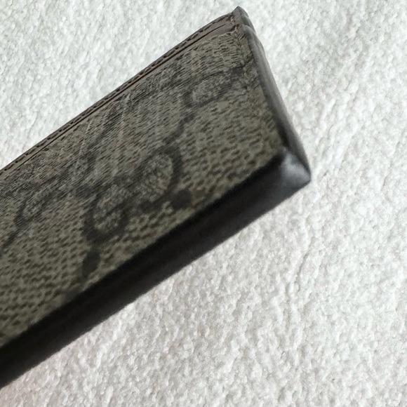 Gucci Beige GG Supreme Card Holder - Picture 5 of 12